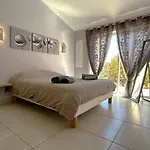 Villa 3 Dans Avec Piscine