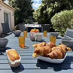 3 Dans Avec Piscine Villa *