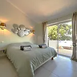 Villa 3 Dans Avec Piscine *
