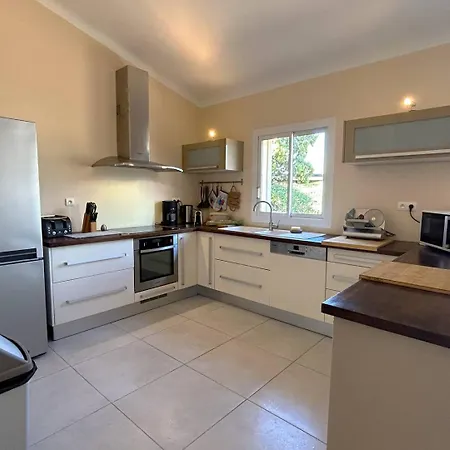 Villa 3 Dans Avec Piscine Porto-Vecchio (Corsica)